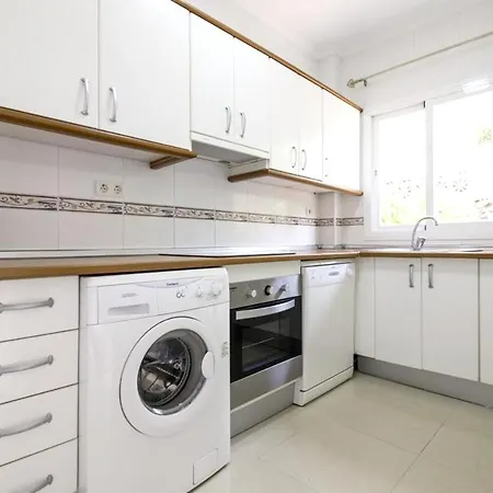 Appartement 2 Bedrooms With Shared Pool And Wifi At Málaga