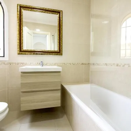 2 Bedrooms With Shared Pool And Wifi At Appartement *